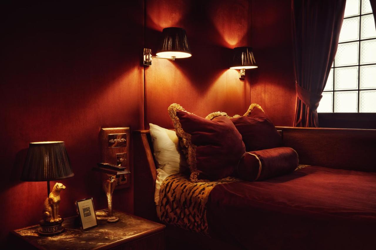 House Of Gods Royal Mile Hotel Edinburgh Ngoại thất bức ảnh